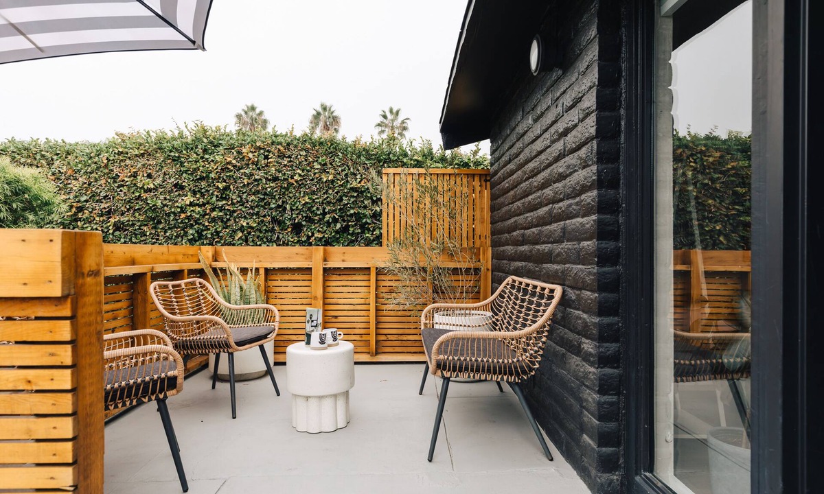 South Oceanside Hotel | The Green Room Hotel