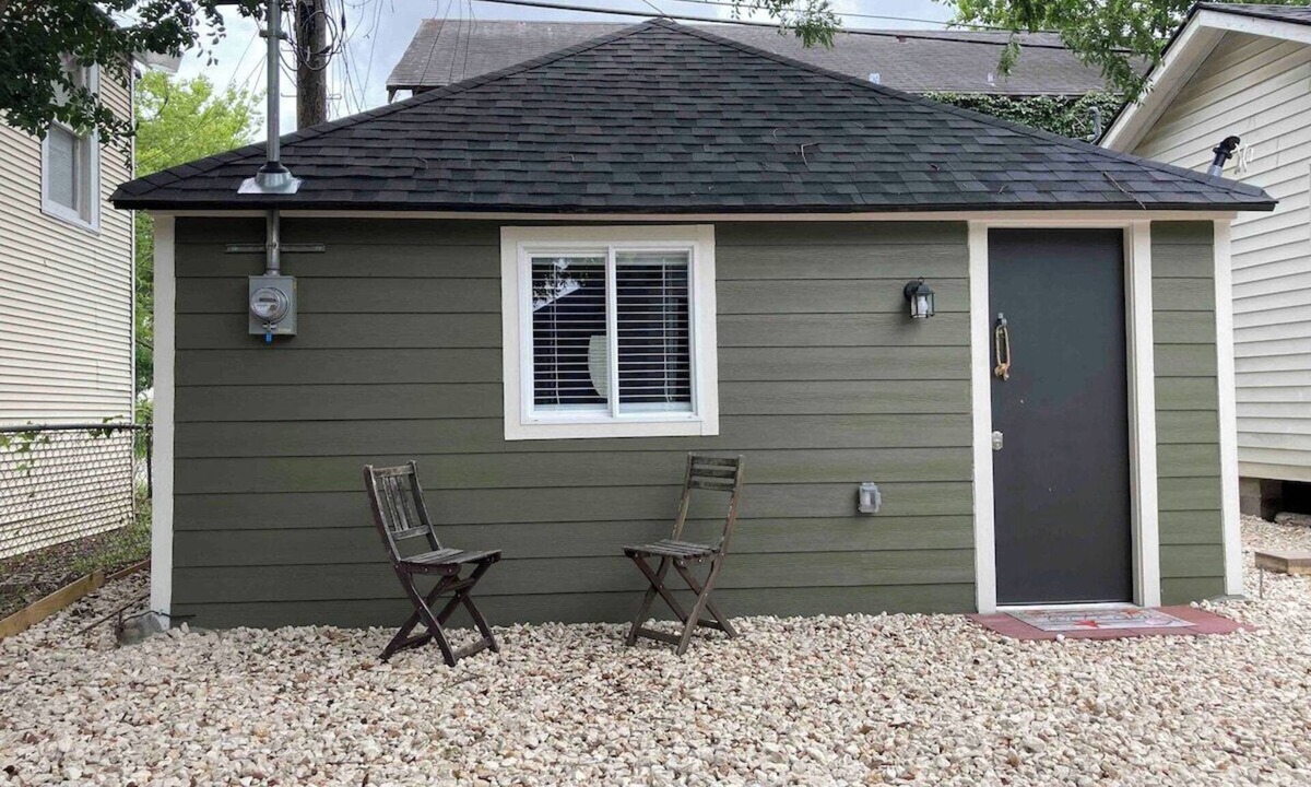 South Central Houston Apartment | The GREEN Tiny House