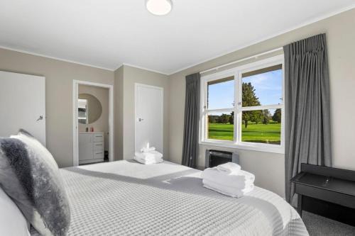 Rotorua House | The Greenkeepers Cottage