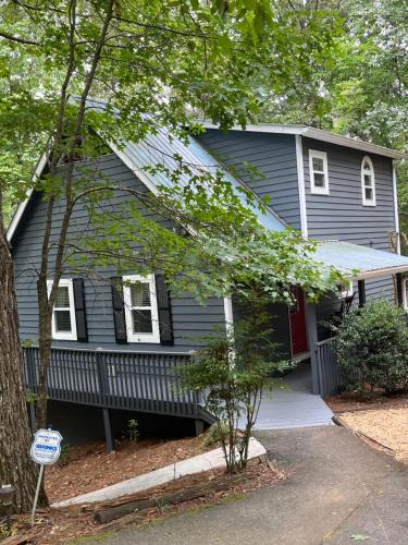 Dahlonega House | The Grindle Bridge Cabin