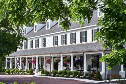Groton Hotel | The Groton Inn