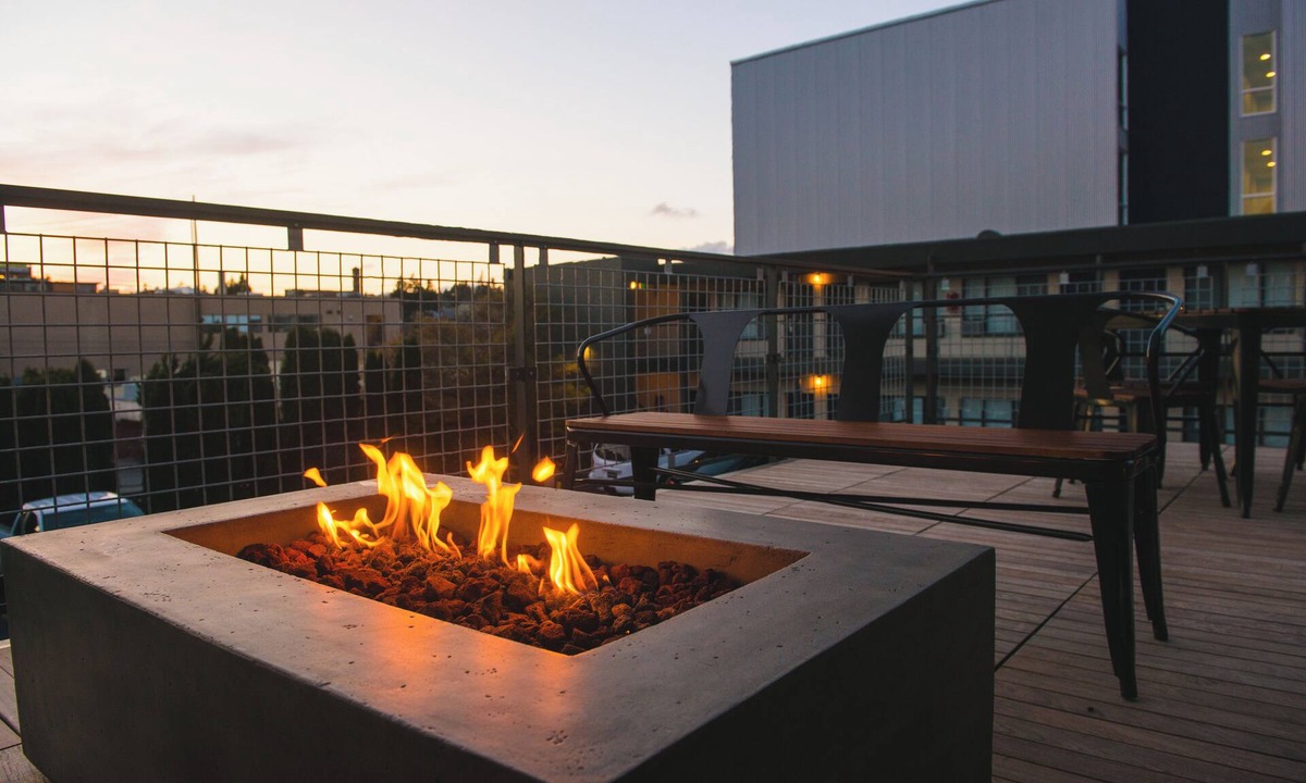 Fairmount Park Hotel | The Grove West Seattle Inn