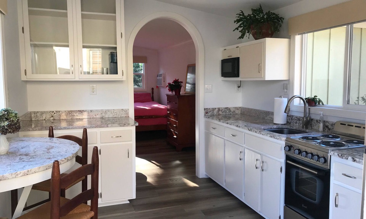 Gibsonville Cottage | The Guest House at Elon Cottage