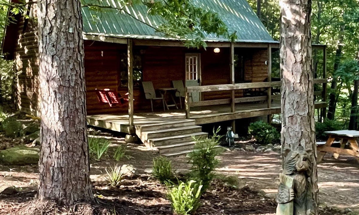 Clinton Cabin | The Guest House on Choctaw Cove