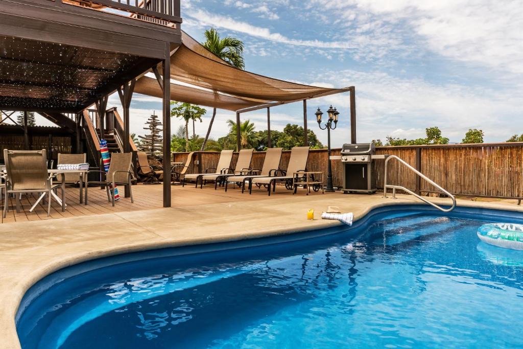 Historic Lahaina Front Street Bed & Breakfast | The Guest House