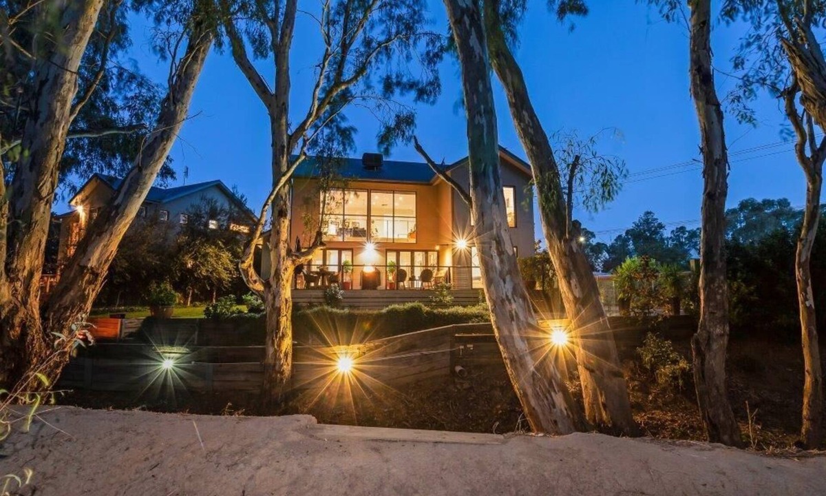 Echuca House | The Gums - Echuca Holiday Homes