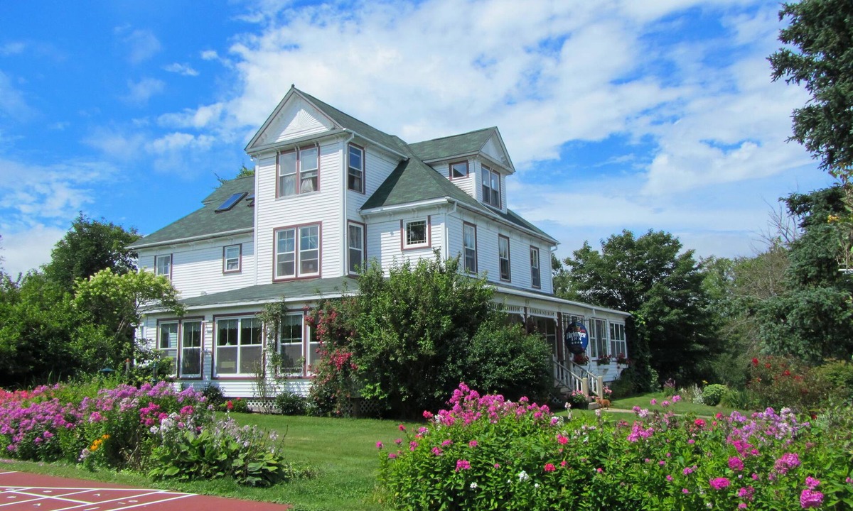 Smiths Cove Bed & Breakfast | The Harbourview Inn
