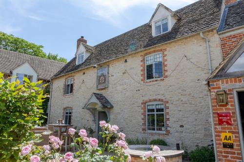 South Leigh Hotel | The Harcourt Arms