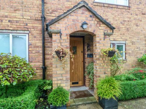 Macclesfield House | The Hare Burrows