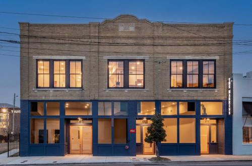 Wilson Hotel | The Harriss