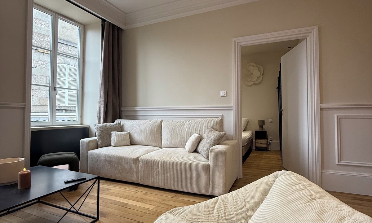 Gueret Apartment | The Haussman Suite
