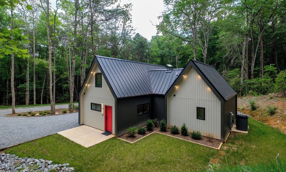 Balsam Grove House | The Haven - Luxury Home
