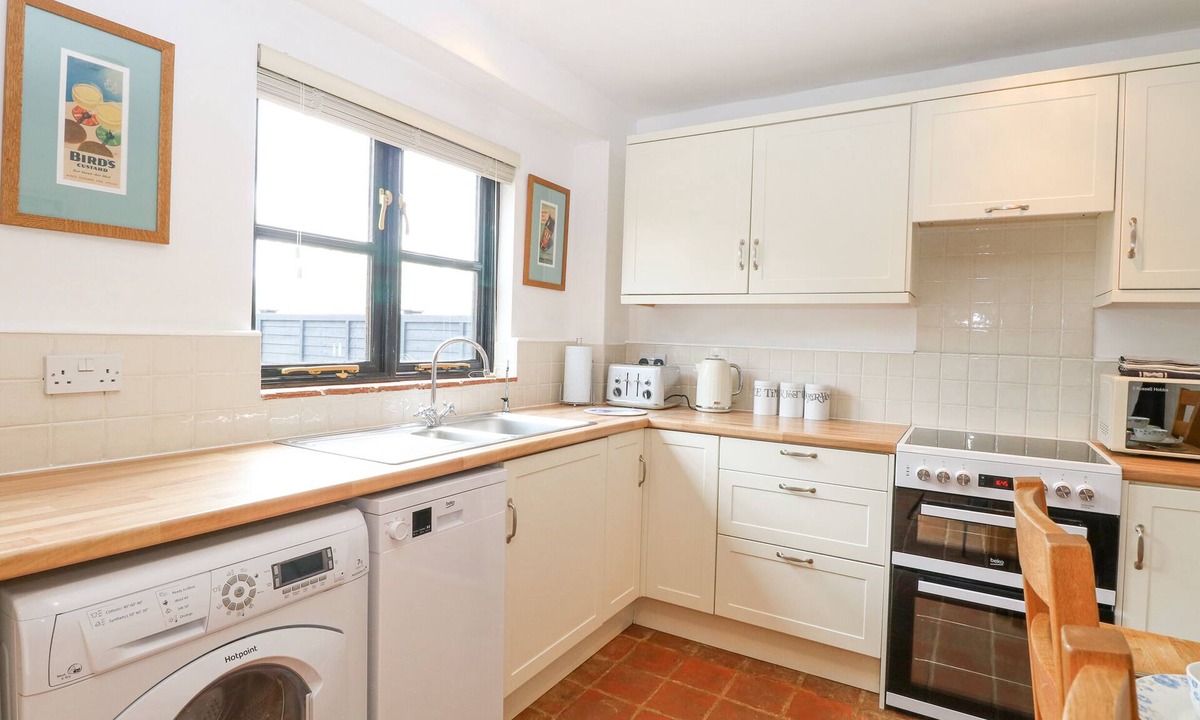 Haddiscoe Cottage | The Hayloft