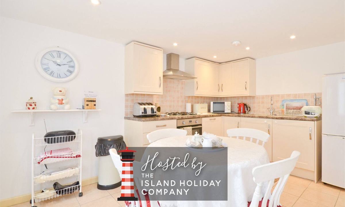 Sandown Ski Chalet | The Hayloft