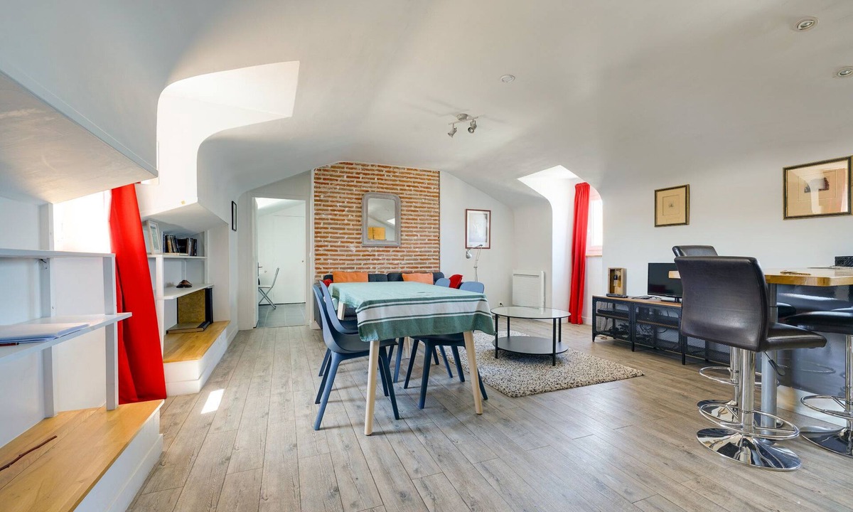 Amboise Apartment | The Heart of Amboise, three-room apartment, two bedrooms in the city center