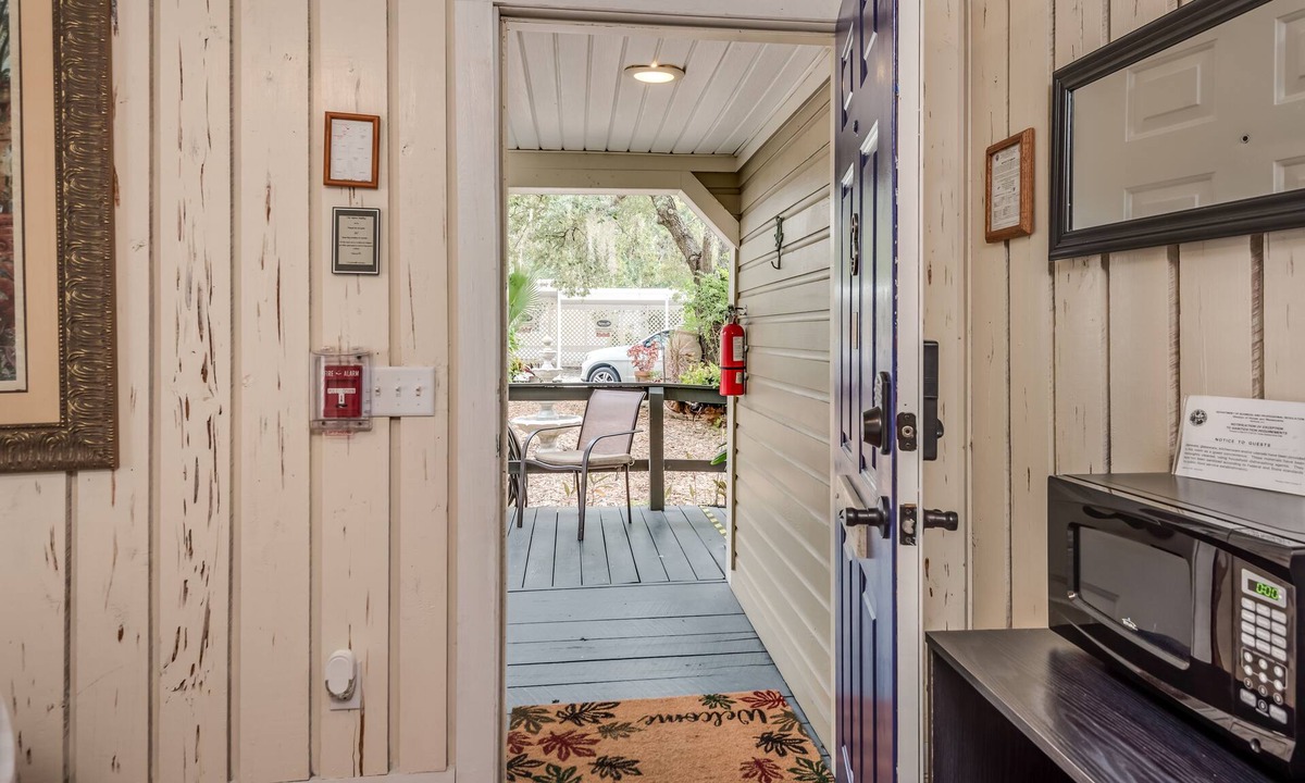 Mount Dora House | The Heirloom Inn