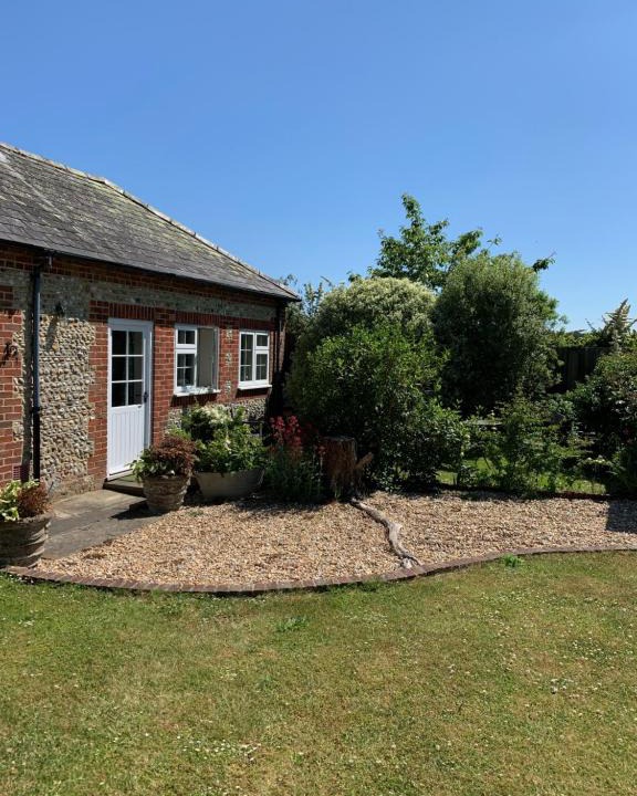 East Ashling Apartment | The Hen House