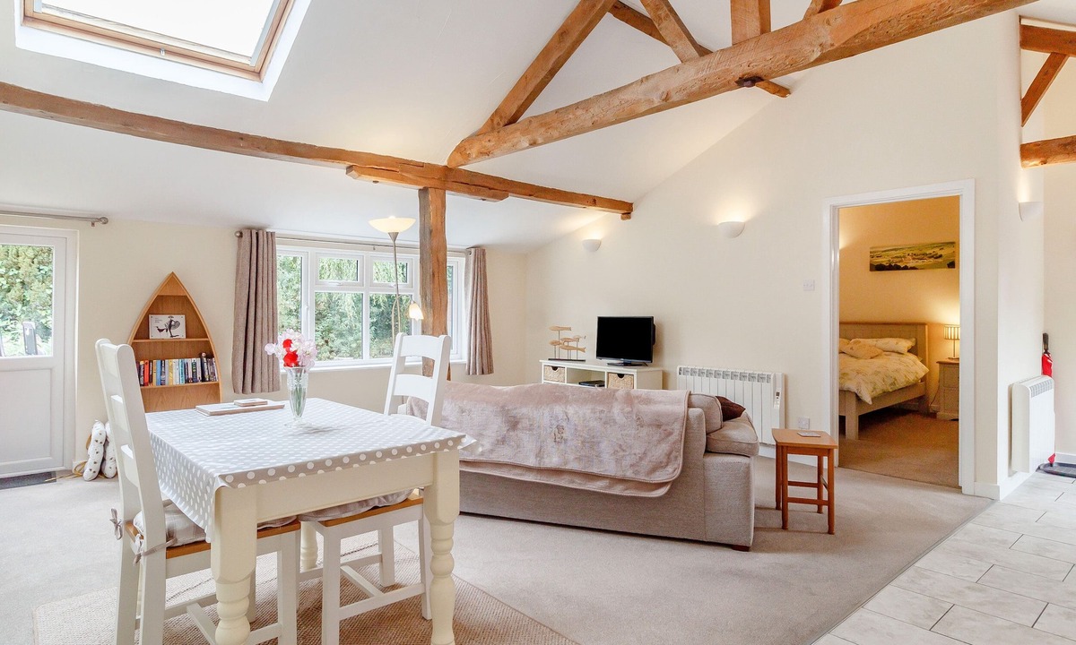 Gissing Cottage | The Hen House