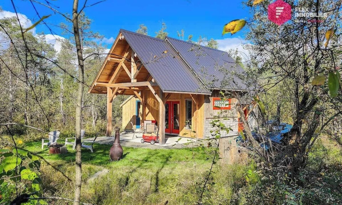 Notre-Dame-Des-Bois House | The Hermit - Rustic Ecoresponsible In the wild