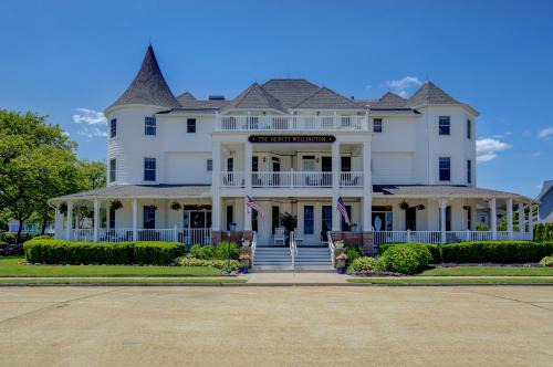 Spring Lake Hotel | The Hewitt Wellington Hotel