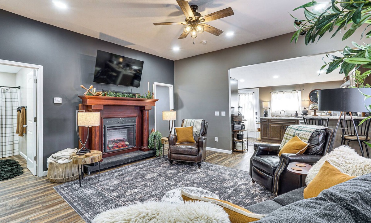 Sedalia House | ‘The Hidden Pearl’ - Home Near Trail & State Fair