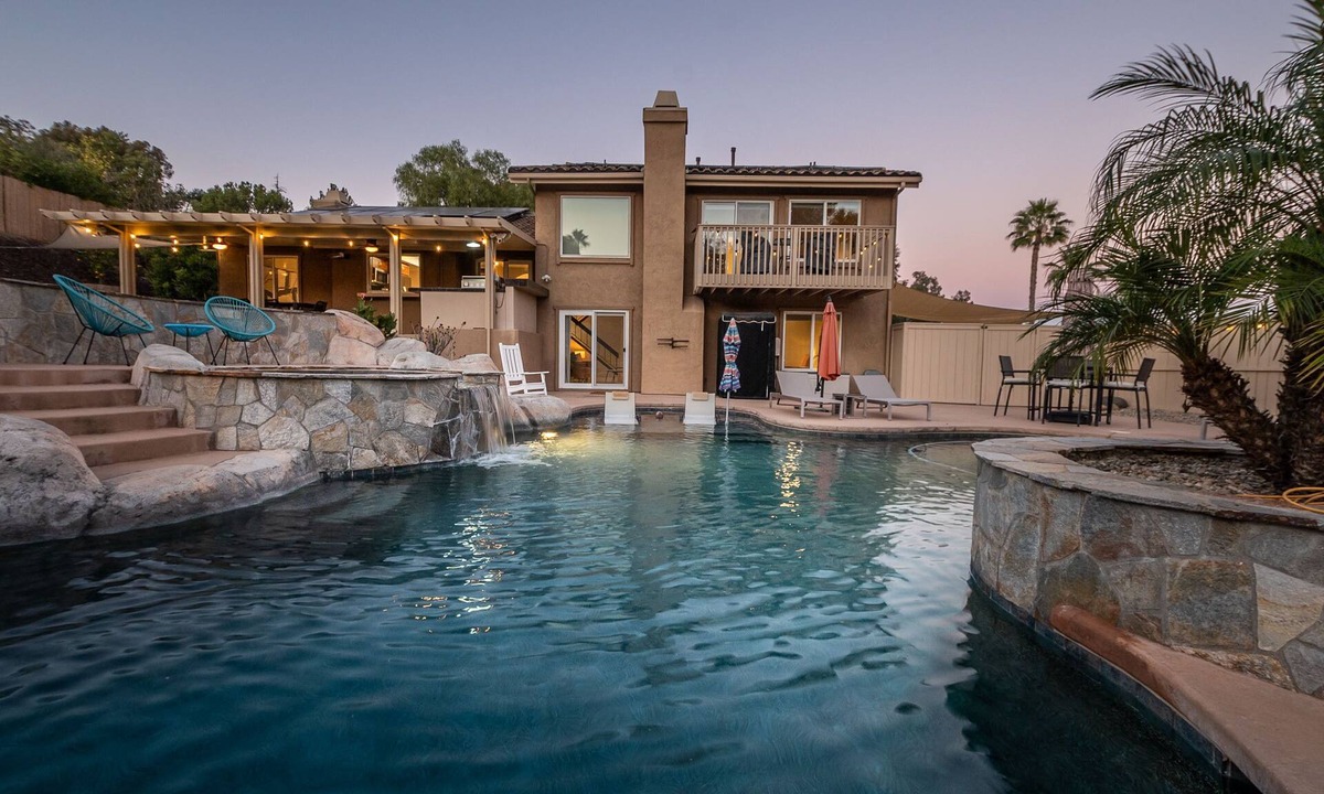 Lake Hodges House | The Hidden Retreat- Pool Slide/Game Room/Mini Golf/Pool & Hot Tub