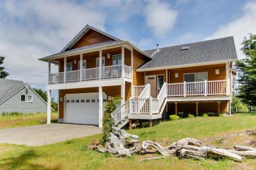 Sunset Beach House | The Hidden Treasure