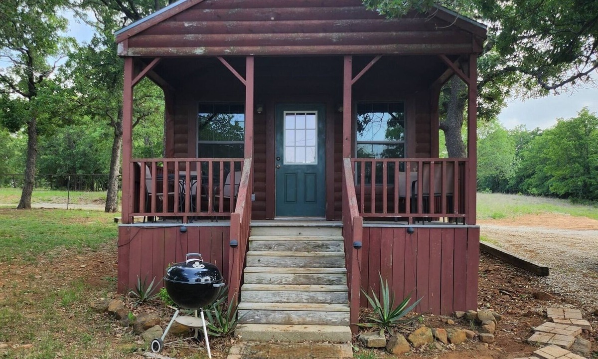 Chico Cabin | The Hideaway at Northside Marina & Resort