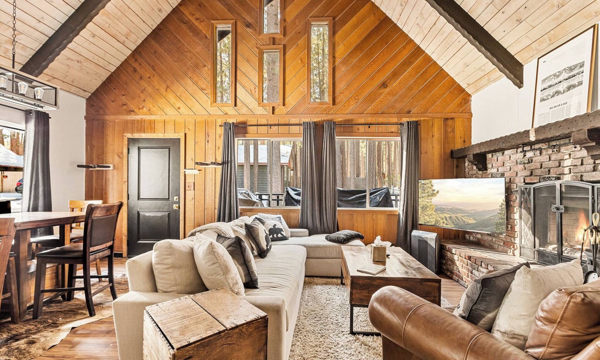 Big Bear Lake Hotel | The Hideaway Big Bear