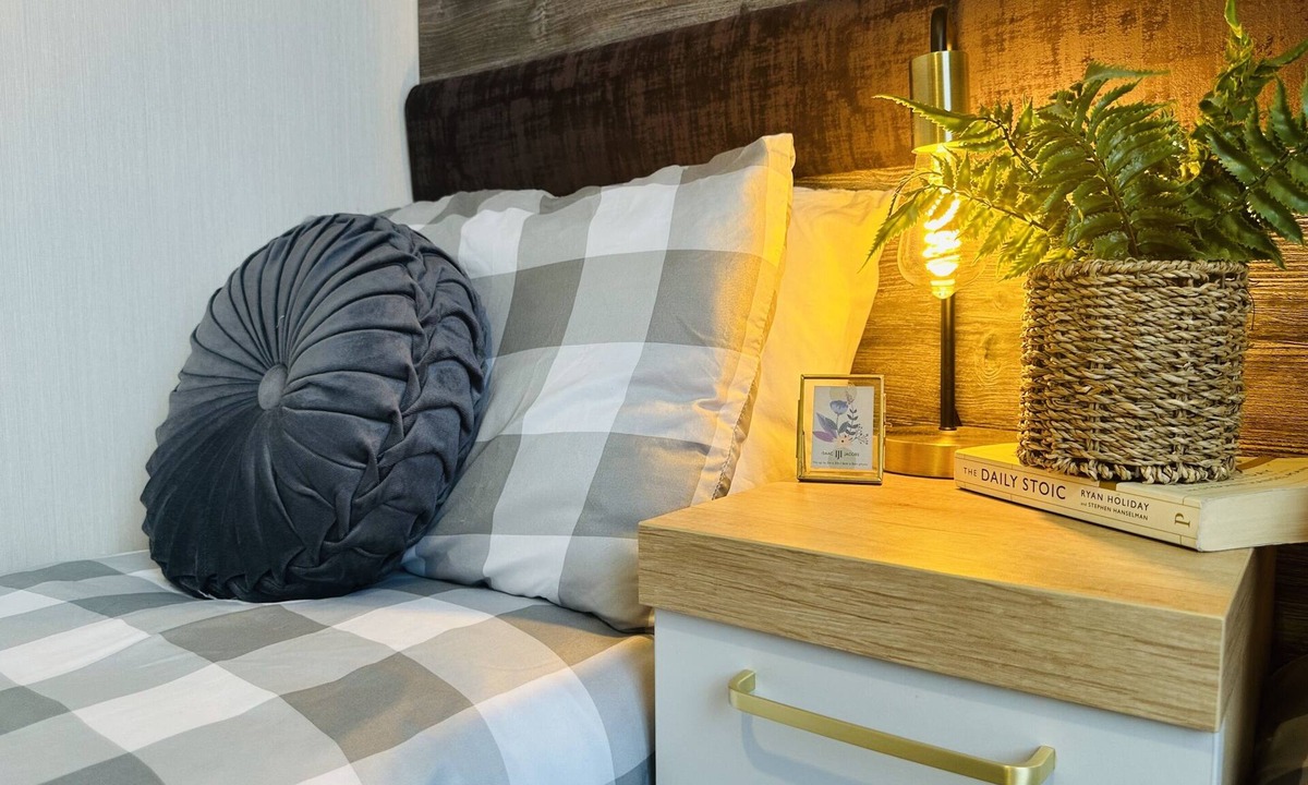 Cayton Bay House | The Hideaway, Cayton Bay