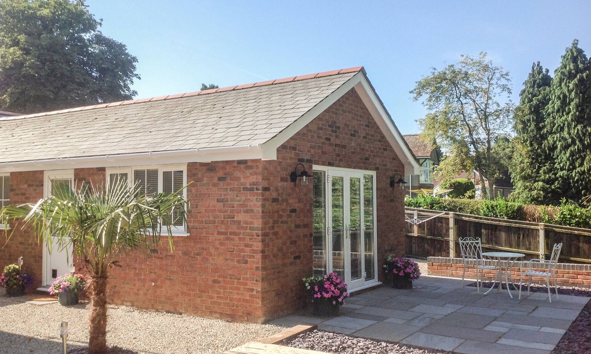 Verwood Cottage | The Hideaway