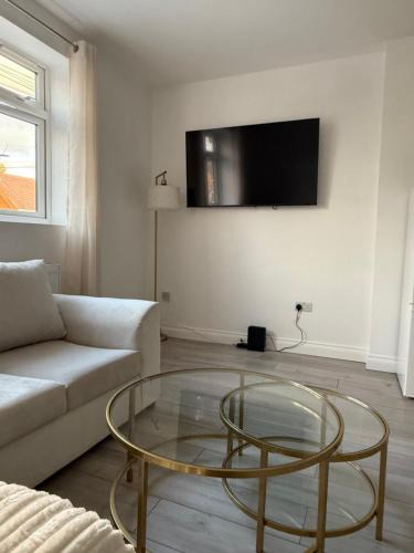 Watford Apartment | The Hideaway