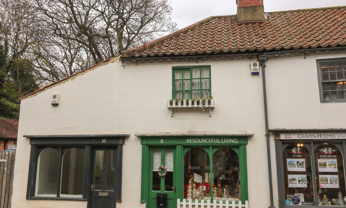 Boroughbridge Cottage | THE HIDEAWAY, pet friendly in Boroughbridge