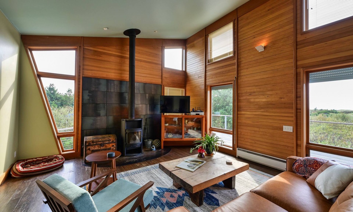 Ocean City Cabin | The Hideaway: Uninterrupted Ocean Views, Open Floor Plan, Hot Tub