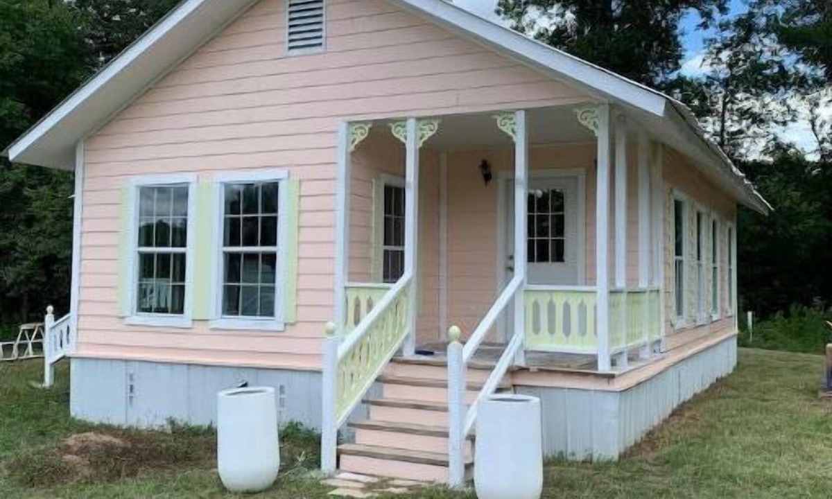 Shelbyville Cottage | The Hideaway