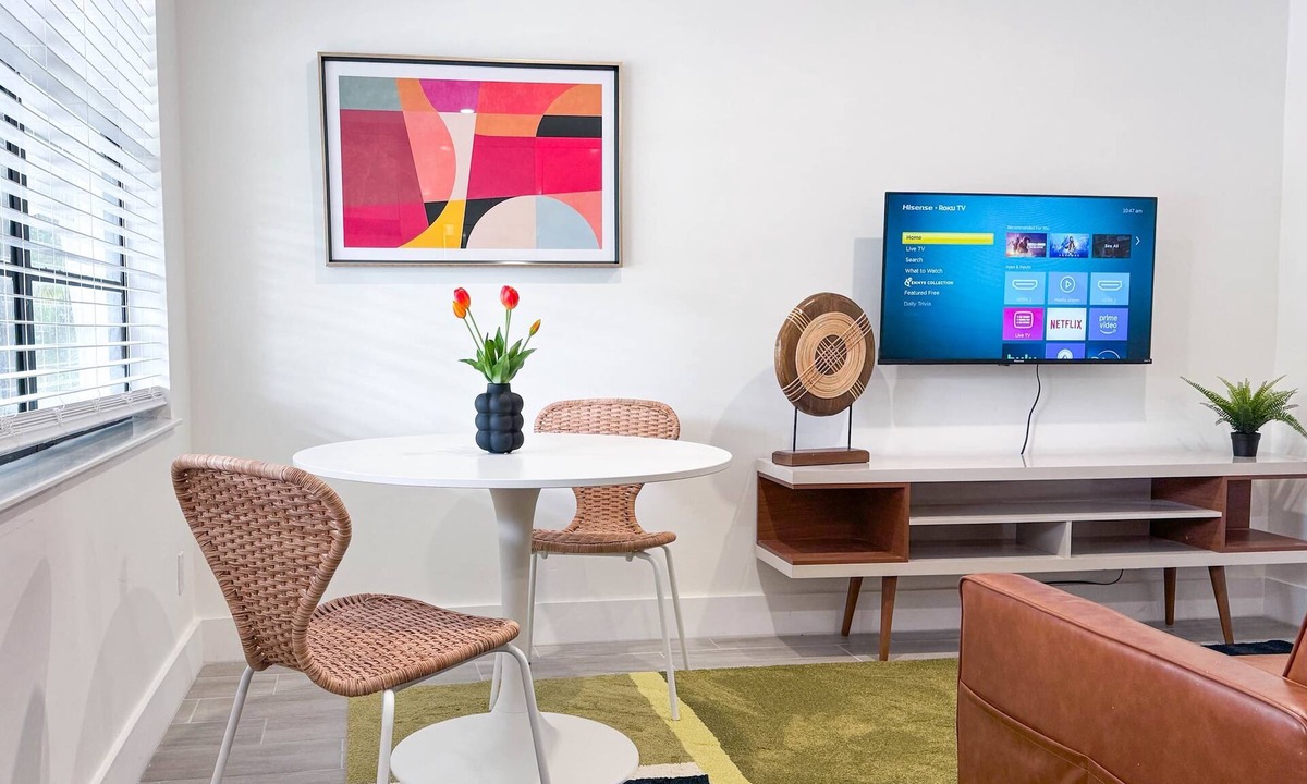 Wilton Manors Apartment | The Hideaway - Wilton Manors