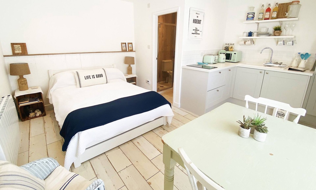 Selsey Cottage | The Hideout