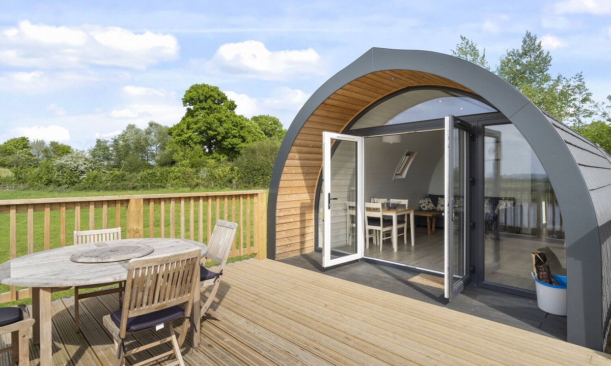 Hertford Ski Chalet | The Highland Camping Pod