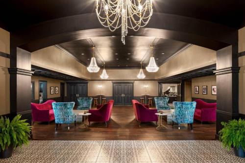 Iowa City Hotel | The Highlander Hotel, Ascend Hotel Collection