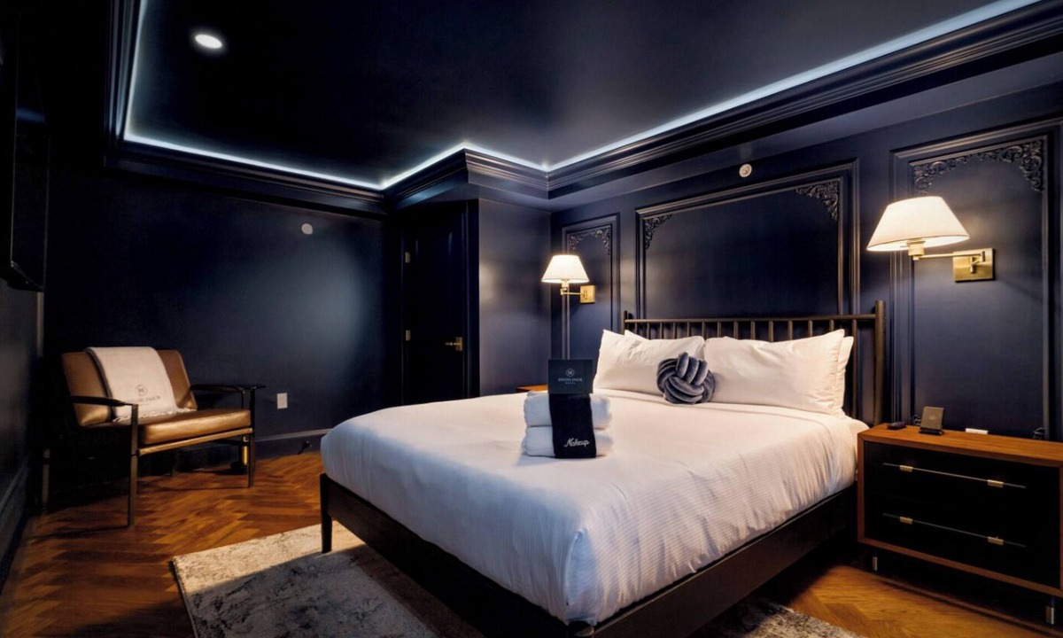 Gloucester Hotel | The Highliner Hotel