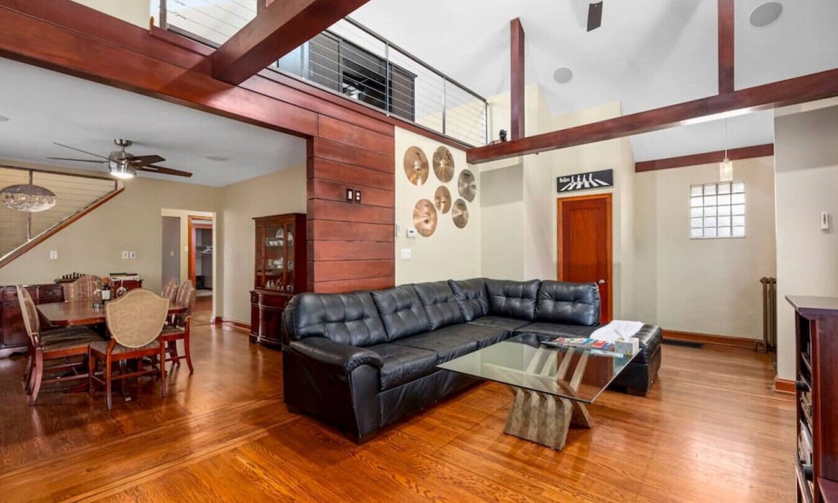 The Hill House | The Hill | 4 Bed 2 Bath | Beautiful Private Home
