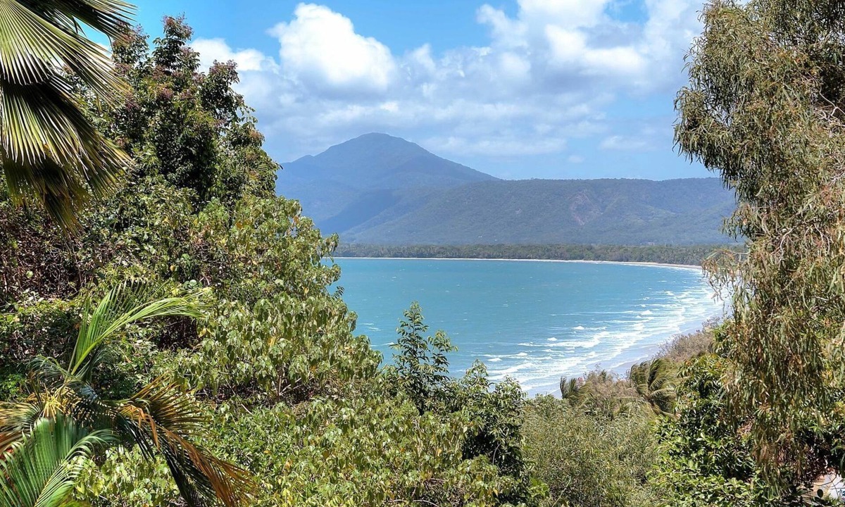 Port Douglas Villa | The Hill Villa 2 Port Douglas