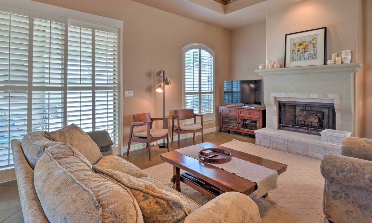Lakeway House | The Hills Home By Golf & 4 Mi to Lake Travis!