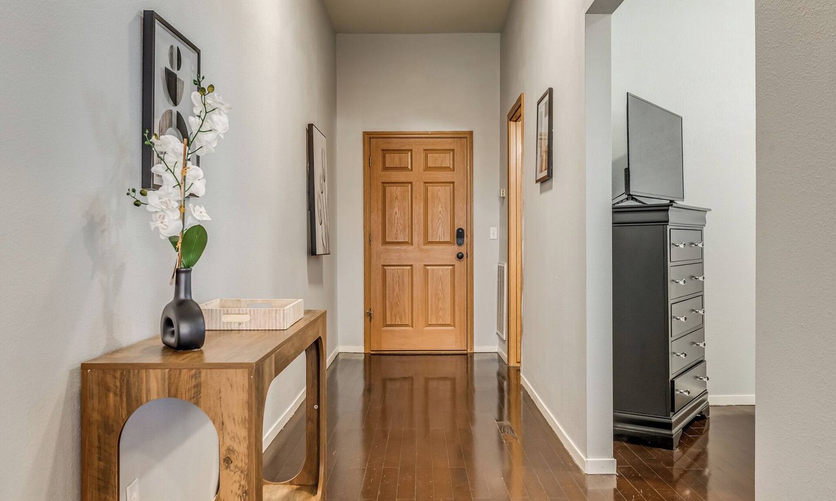 Bartlesville Apartment | The Historic Urban Retreat/Downtown with View!