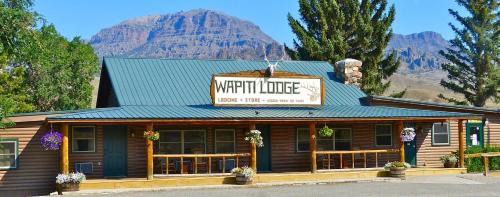 Cody Bed & Breakfast | The Historic Wapiti Lodge