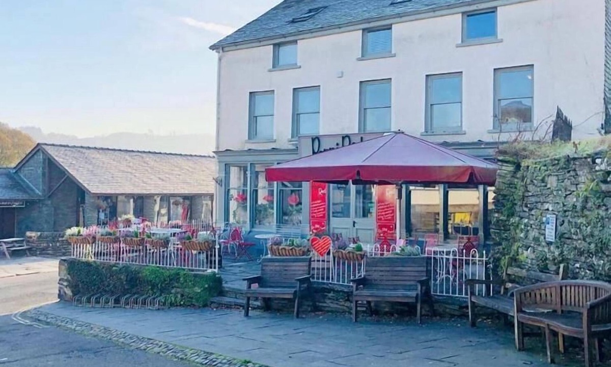 Hawkshead House | The Hive at Poppi Red