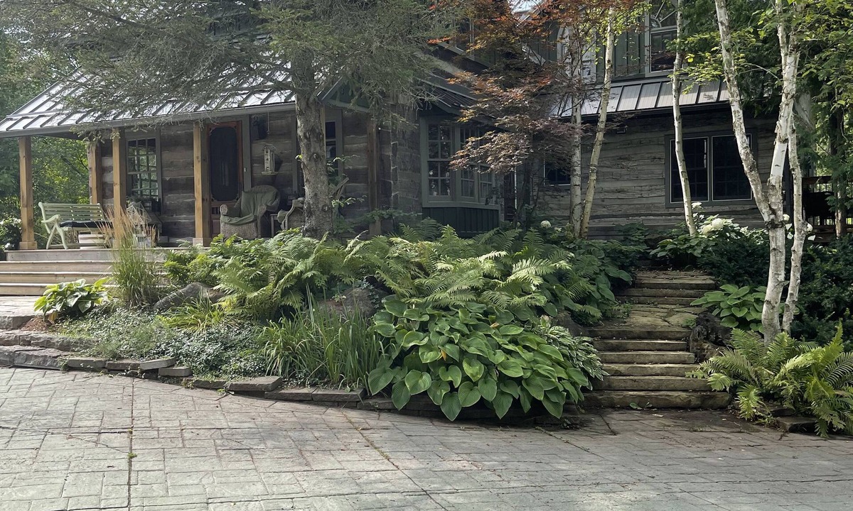 Mono House | “The Hockley Hideaway”, sharing our unique property for your unique experiences❤️
