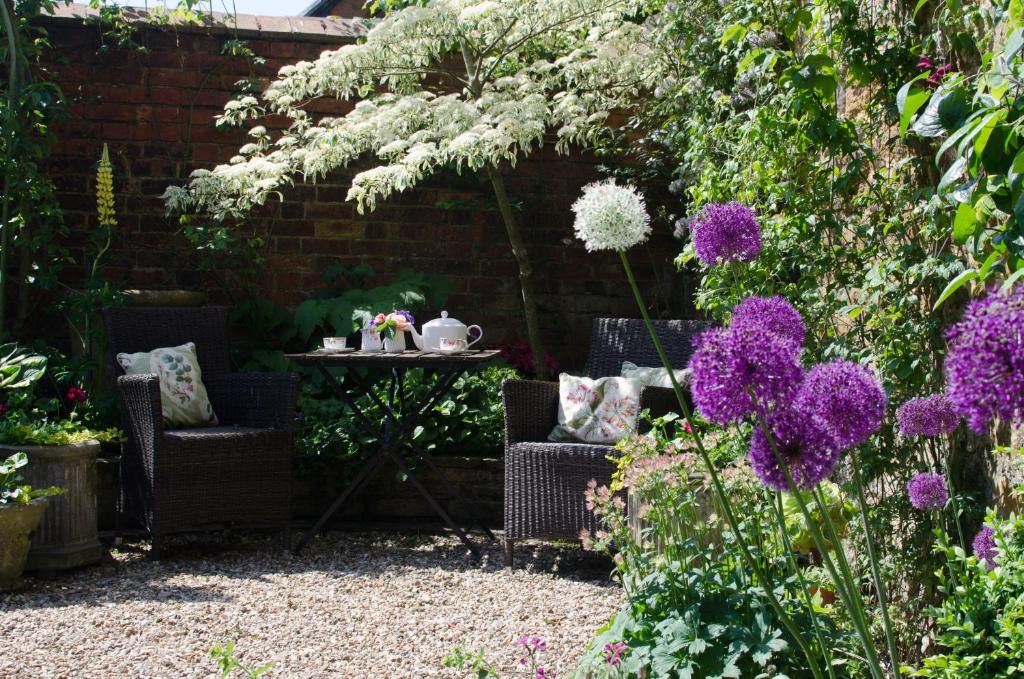 Uppingham Bed & Breakfast | The Hollies Bed and Breakfast