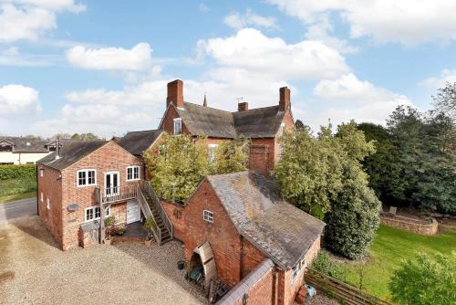 Lutterworth Bed & Breakfast | The Hollies
