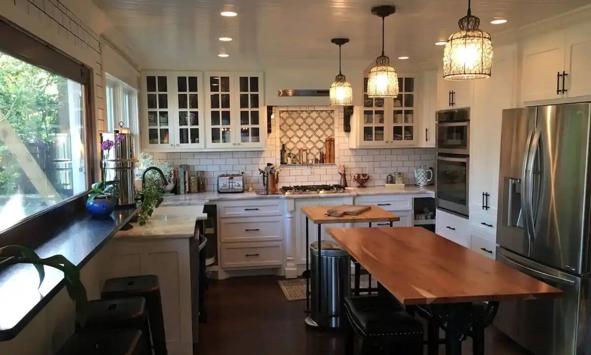 Five Points House | The Holly House
